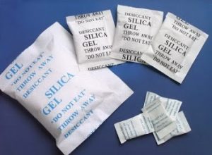 a few sachets of regular silica gel