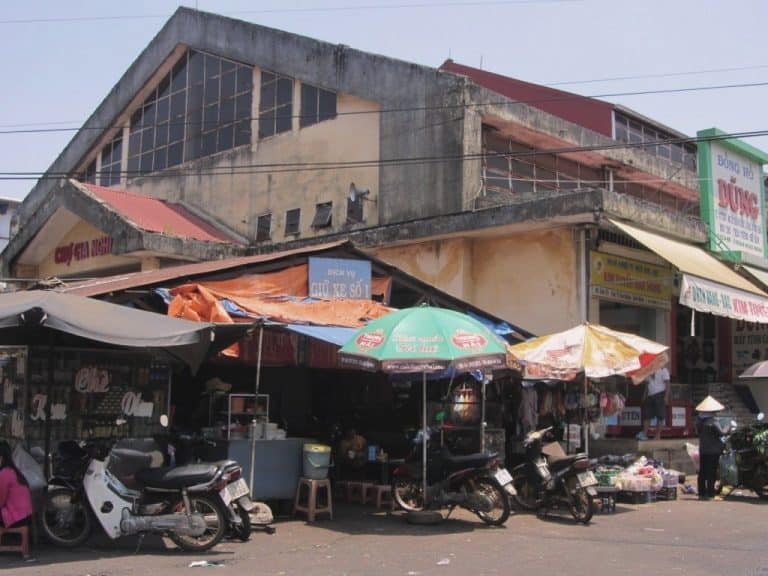 way off the beaten path, Gia Nghia’s central market