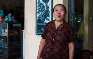 this lady organised a mechanic to replace my flat tyre when it burst in Ninh Binh