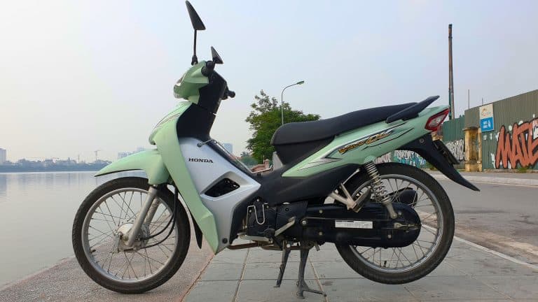 Vietnam Motorcycle Rentals: Honda Wave Alpha - left wide