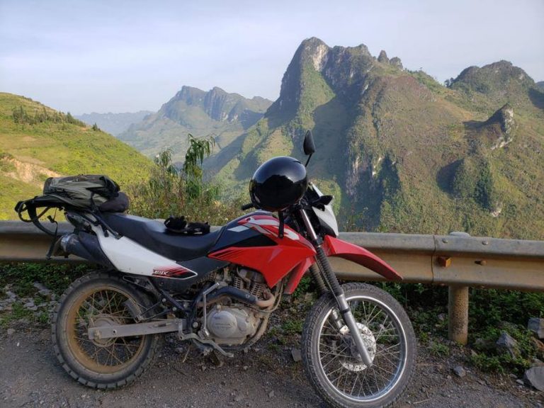 a quick photo stop on the QL4c in Dong Van, Ha Giang