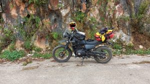 Royal Enfield Himalayan on the rd to Pu Luong