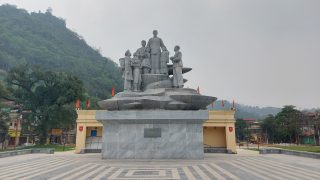statue of Uncle Ho in the centre of Ha Giang City