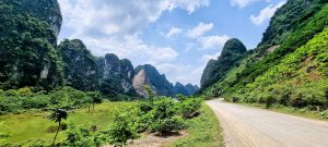 Road in Cao Bang with beautiful scenery
