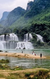 ban gioc waterfall is a popular spot for wedding photos