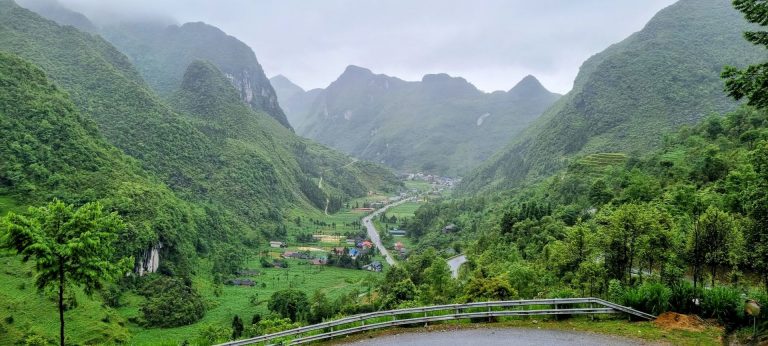 the view down into the valle in ha giang