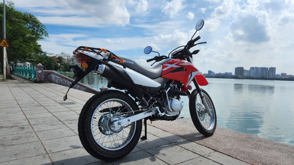 Vietnam Motorcycle Rentals: Honda XR 150 - back right angle