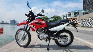 Vietnam Motorcycle Rentals: Honda XR 150 - left wide