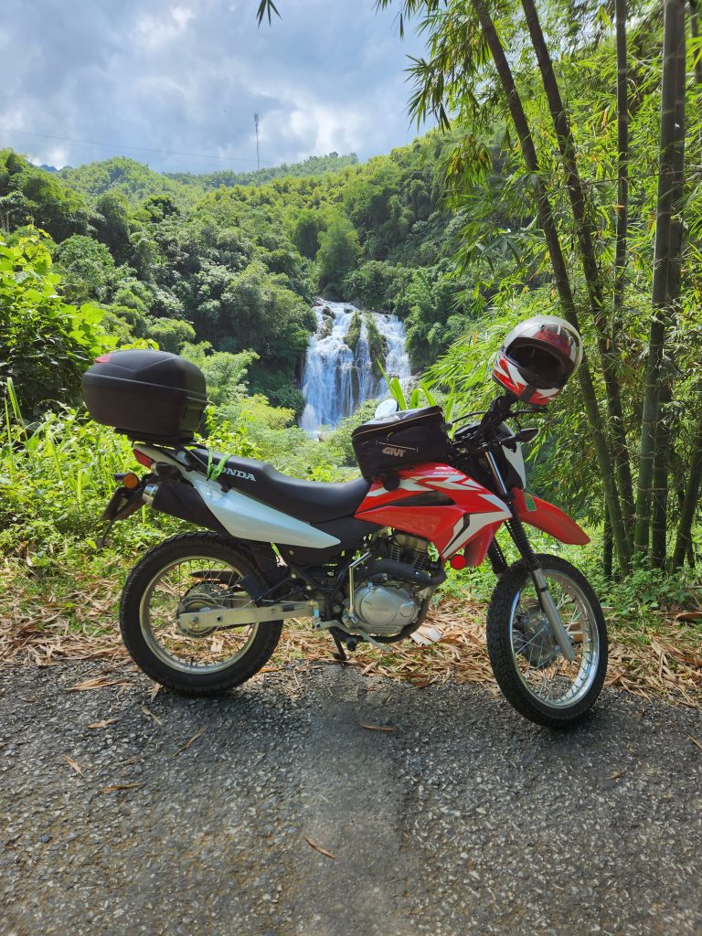 Honda XR 150 and Go Lao Waterfall