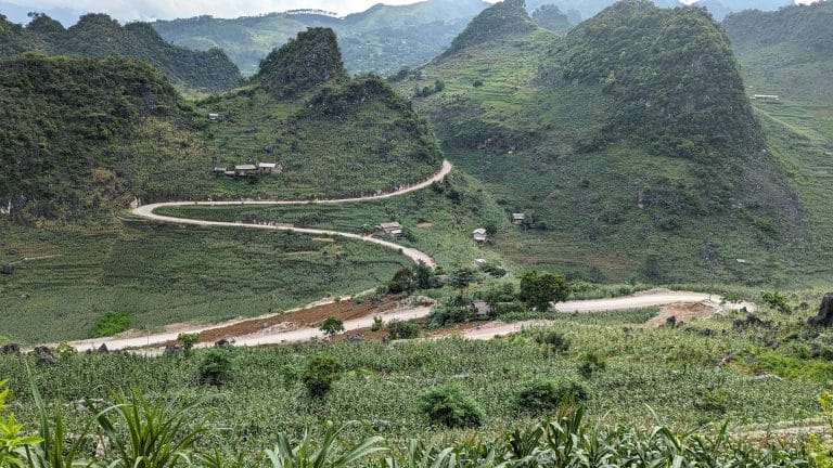 crazy M curve in Ha Giang