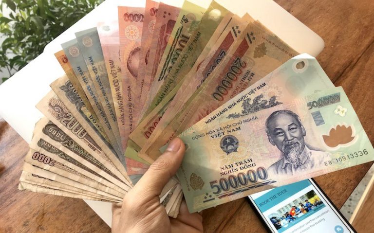 vietnamese money for a tip