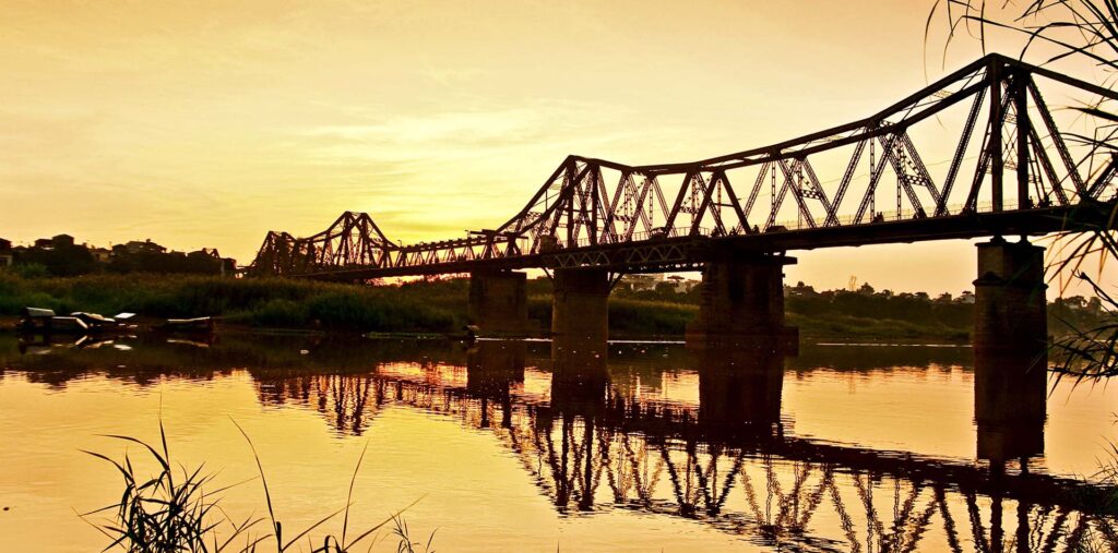 long bien bridge in the morning