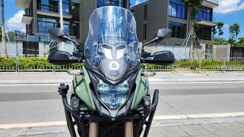 Rentabike Vietnam Honda CB500x front close (2)