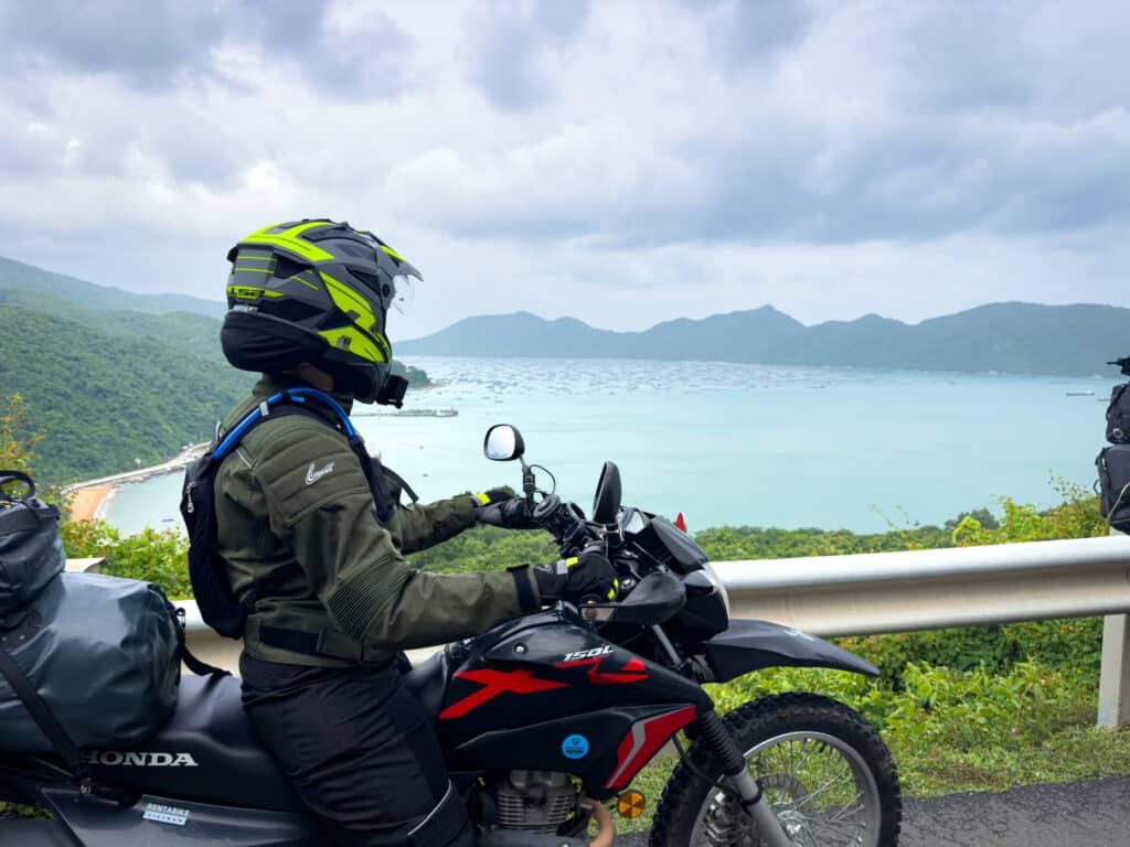 amazing views of the ocean from the hai van pass