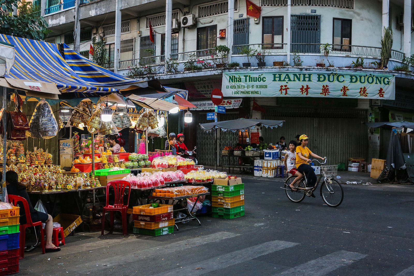 Cho Lon in sai gon quiet at tet