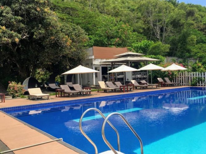 Léman Cap Resort & Spa hillside pool